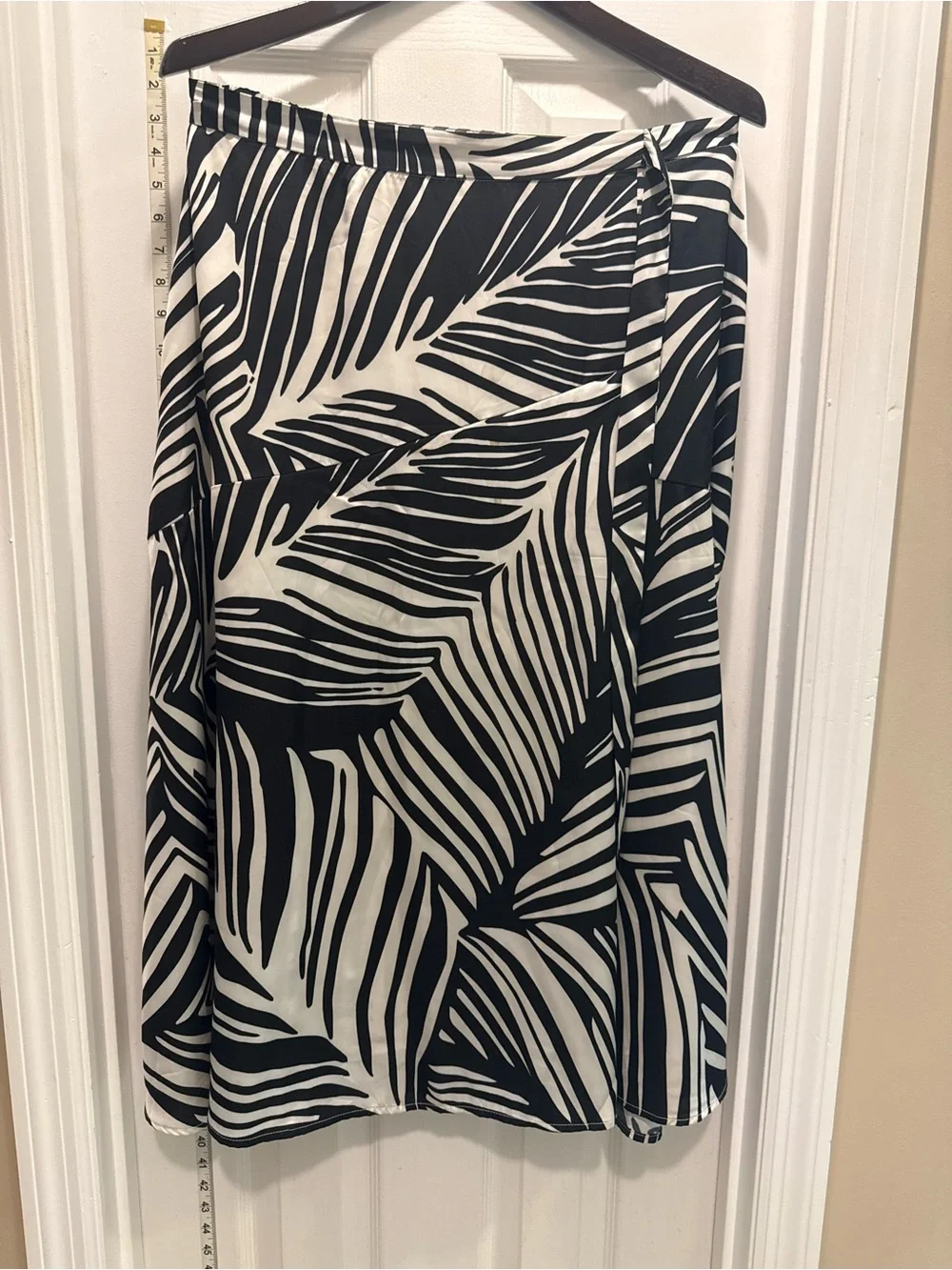 Black and White Palm Leaf Midi Skirt by Hutch